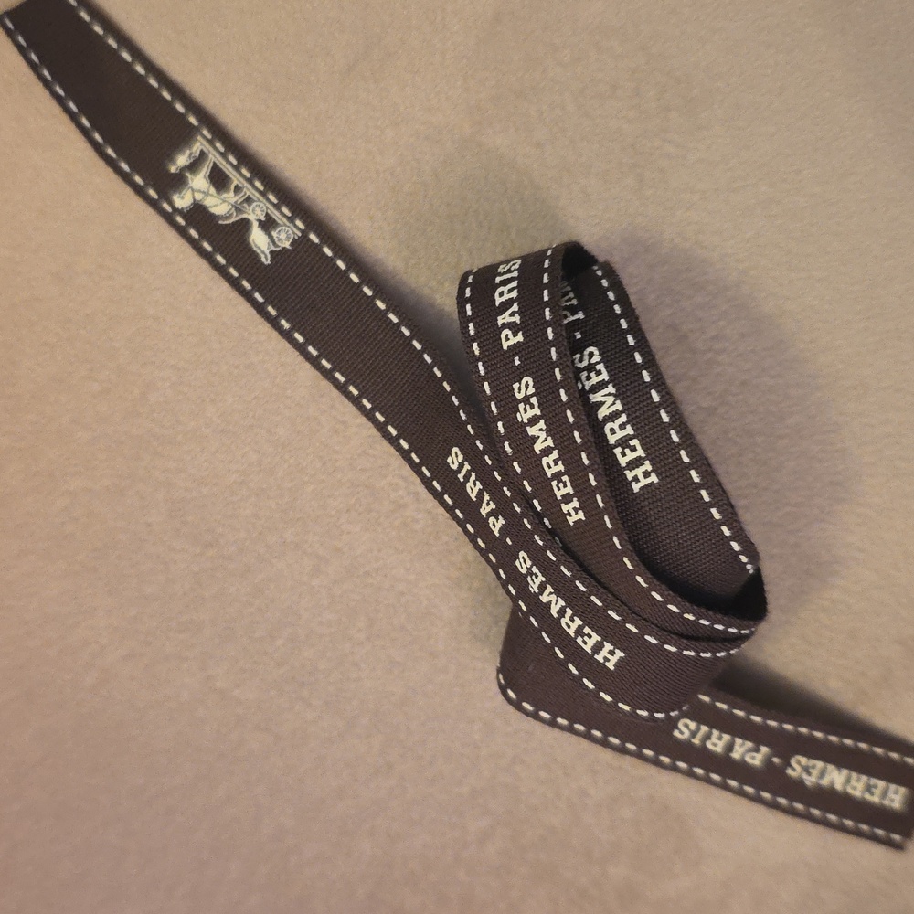 💚5/$20💚 Hermes Ribbon - Picture 1 of 1